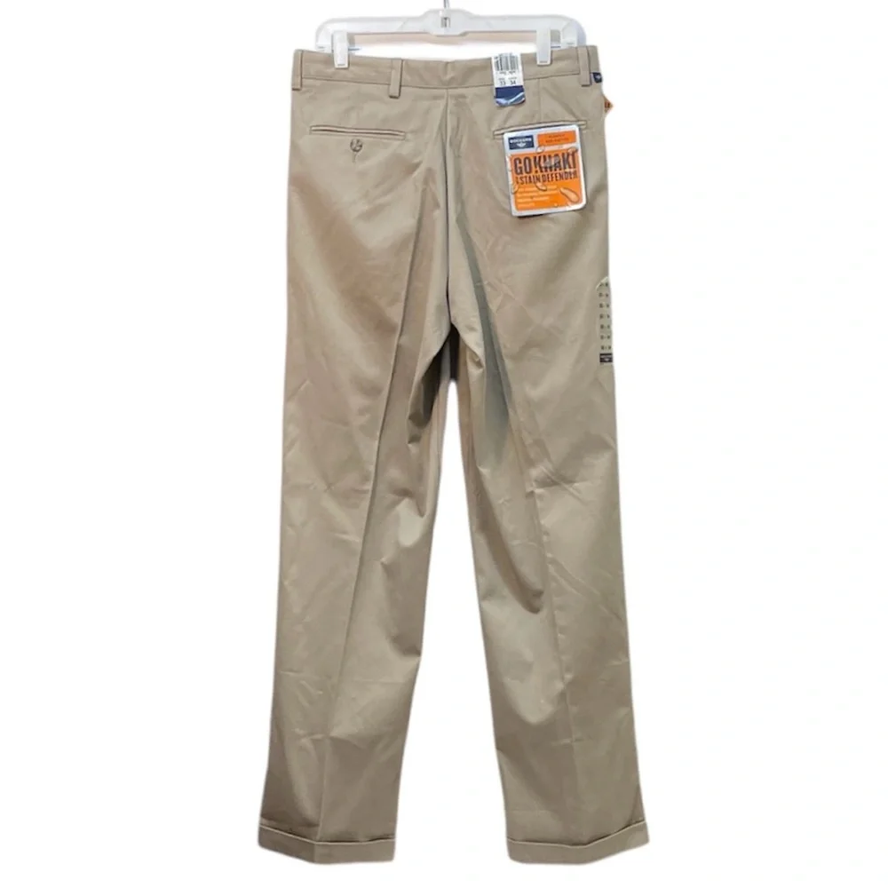 DOCKERS Men’s Khaki with Stain Defender Classic Fit Trousers Size‎ 33” x 34” NWT